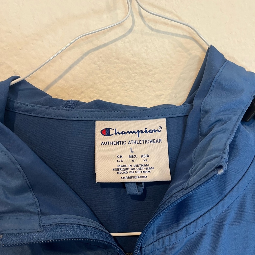 Champion Men's Hoodie 1/2 Zip Windbreaker Polyester Jacket Solid Blue Size Large - Picture 2 of 5